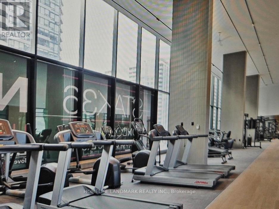 709 - 395 Square One Drive, Mississauga, Ontario  L5B 0P6 - Photo 37 - W12560776