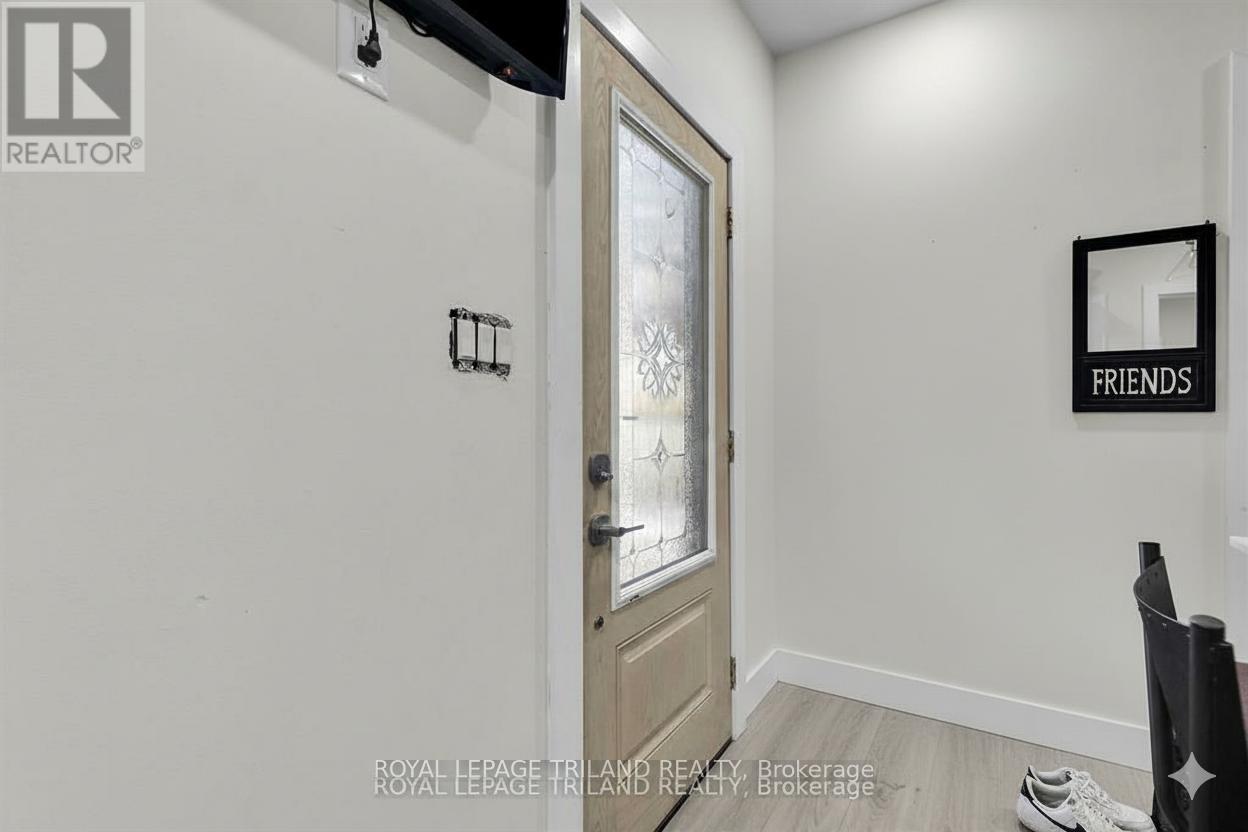 Main Floor - 94 Stanley Street, London South, Ontario  N6C 1B1 - Photo 3 - X12562456