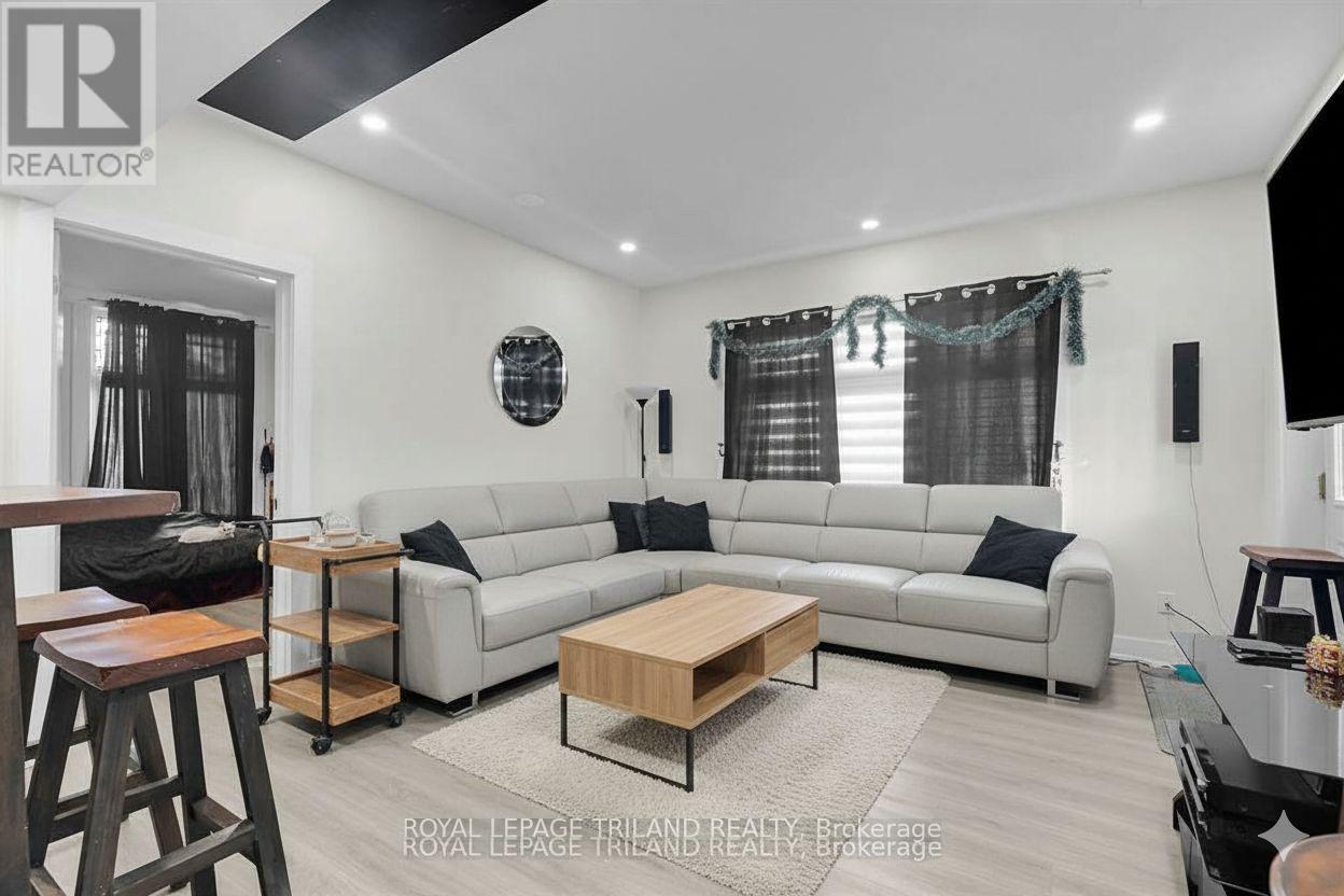 Main Floor - 94 Stanley Street, London South, Ontario  N6C 1B1 - Photo 6 - X12562456