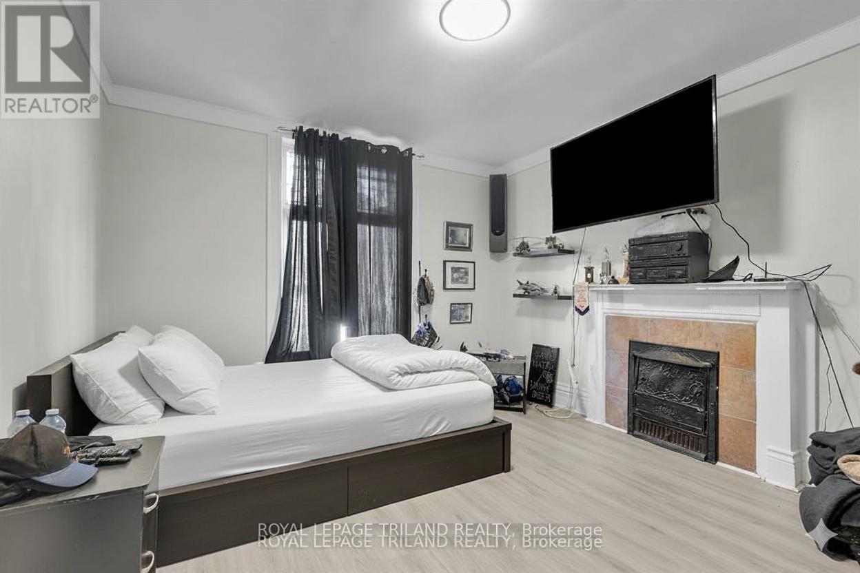 Main Floor - 94 Stanley Street, London South, Ontario  N6C 1B1 - Photo 8 - X12562456