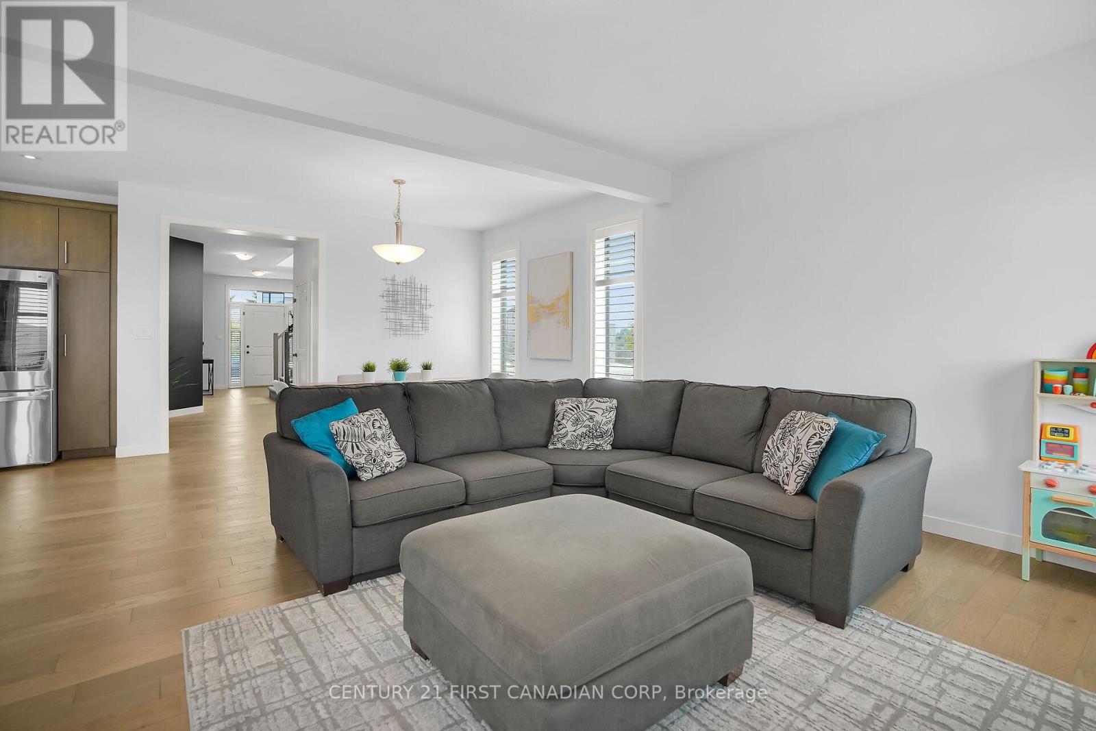 2418 Tokala Trail, London North, Ontario  N6G 0V6 - Photo 12 - X12562508