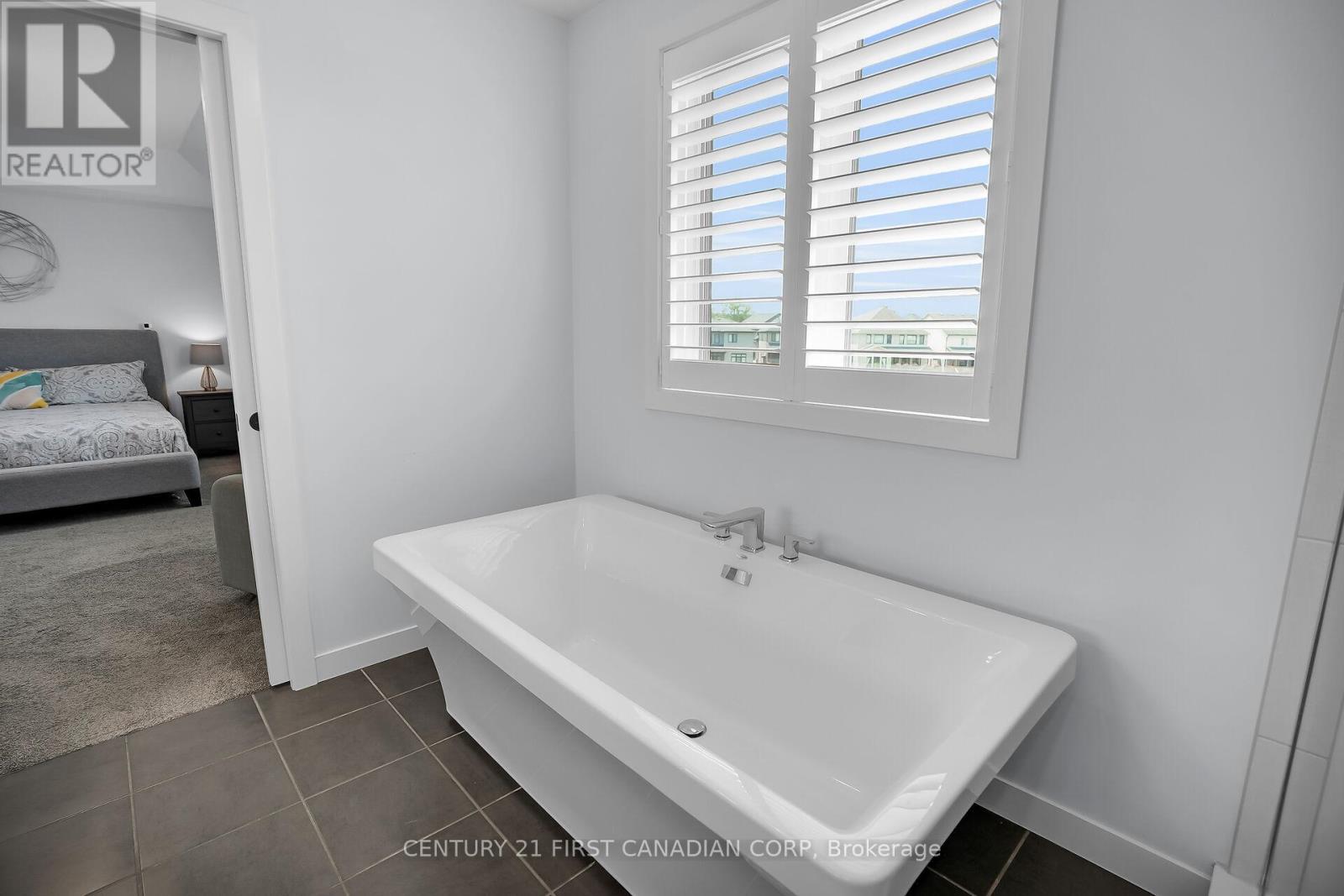 2418 Tokala Trail, London North, Ontario  N6G 0V6 - Photo 27 - X12562508