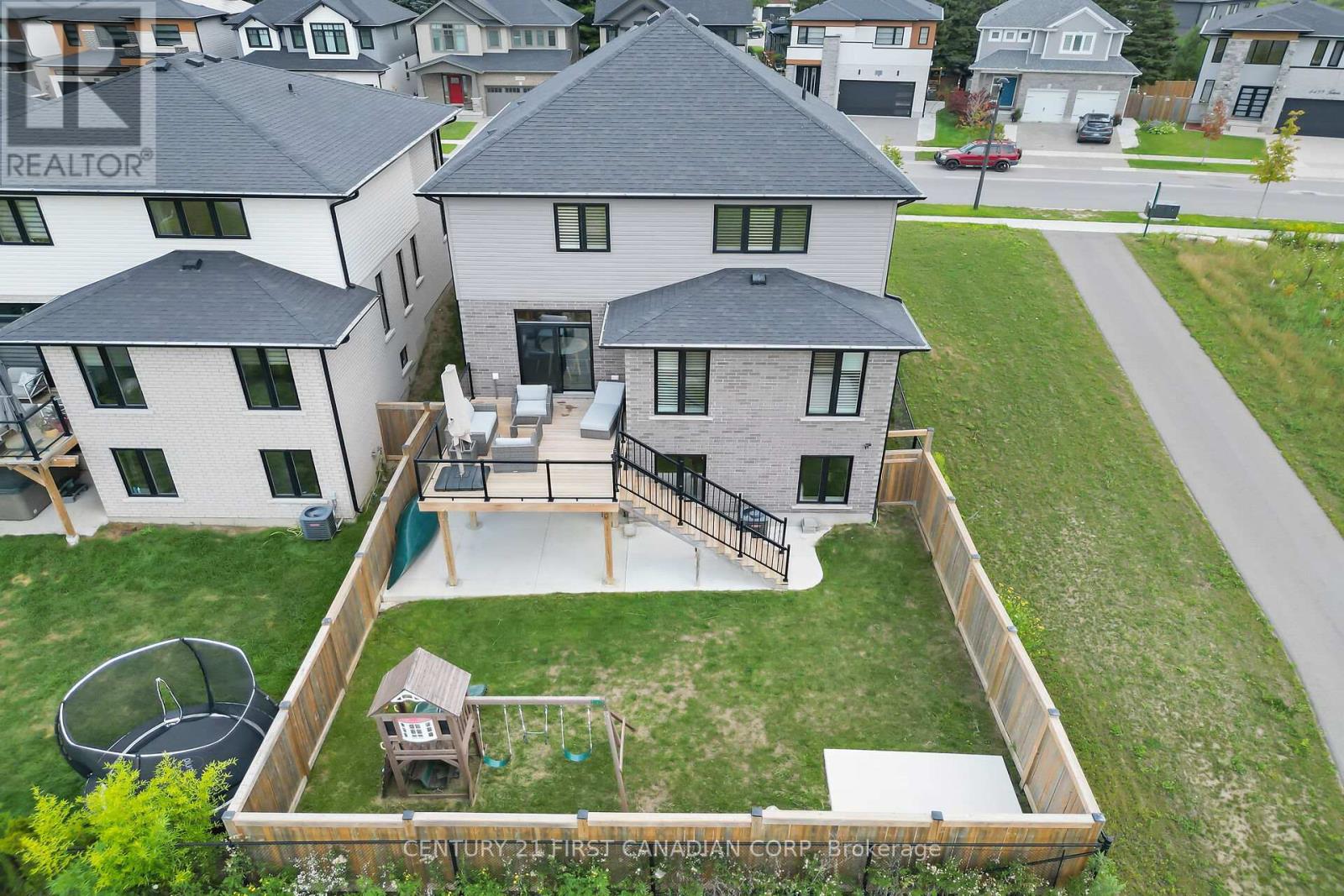 2418 Tokala Trail, London North, Ontario  N6G 0V6 - Photo 39 - X12562508