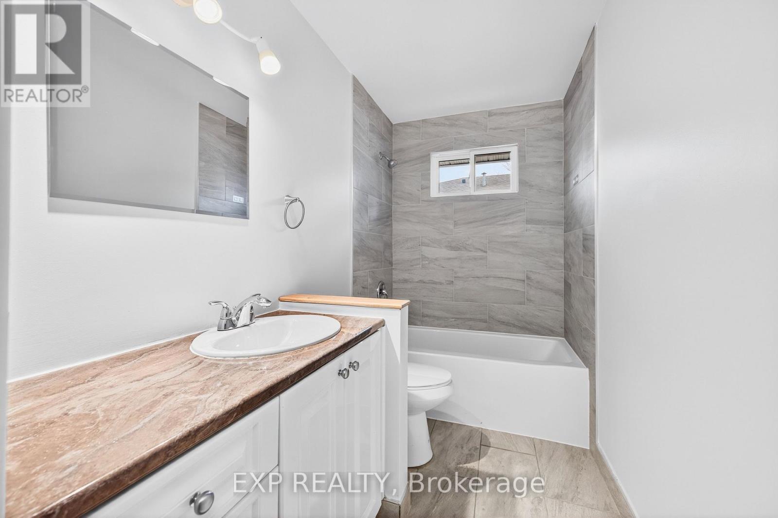 1103 Frances Street, Ottawa, Ontario  K1K 3L6 - Photo 15 - X12562494