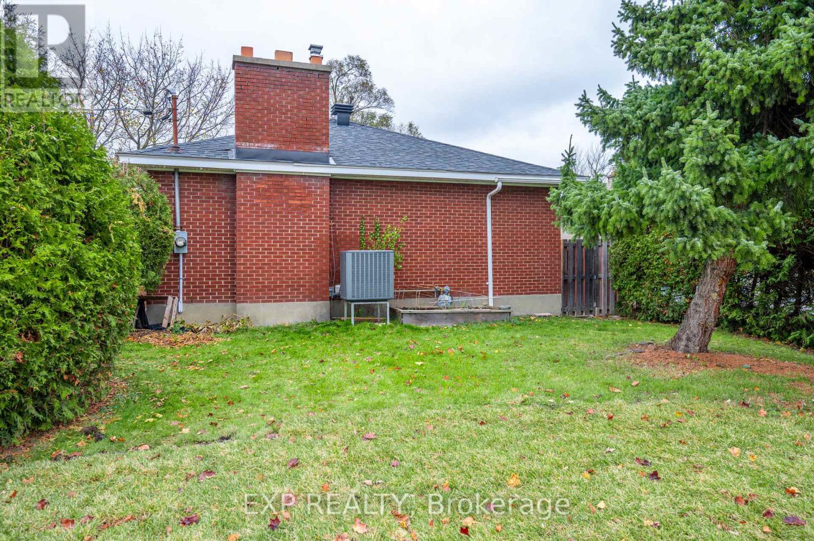 1103 Frances Street, Ottawa, Ontario  K1K 3L6 - Photo 38 - X12562494