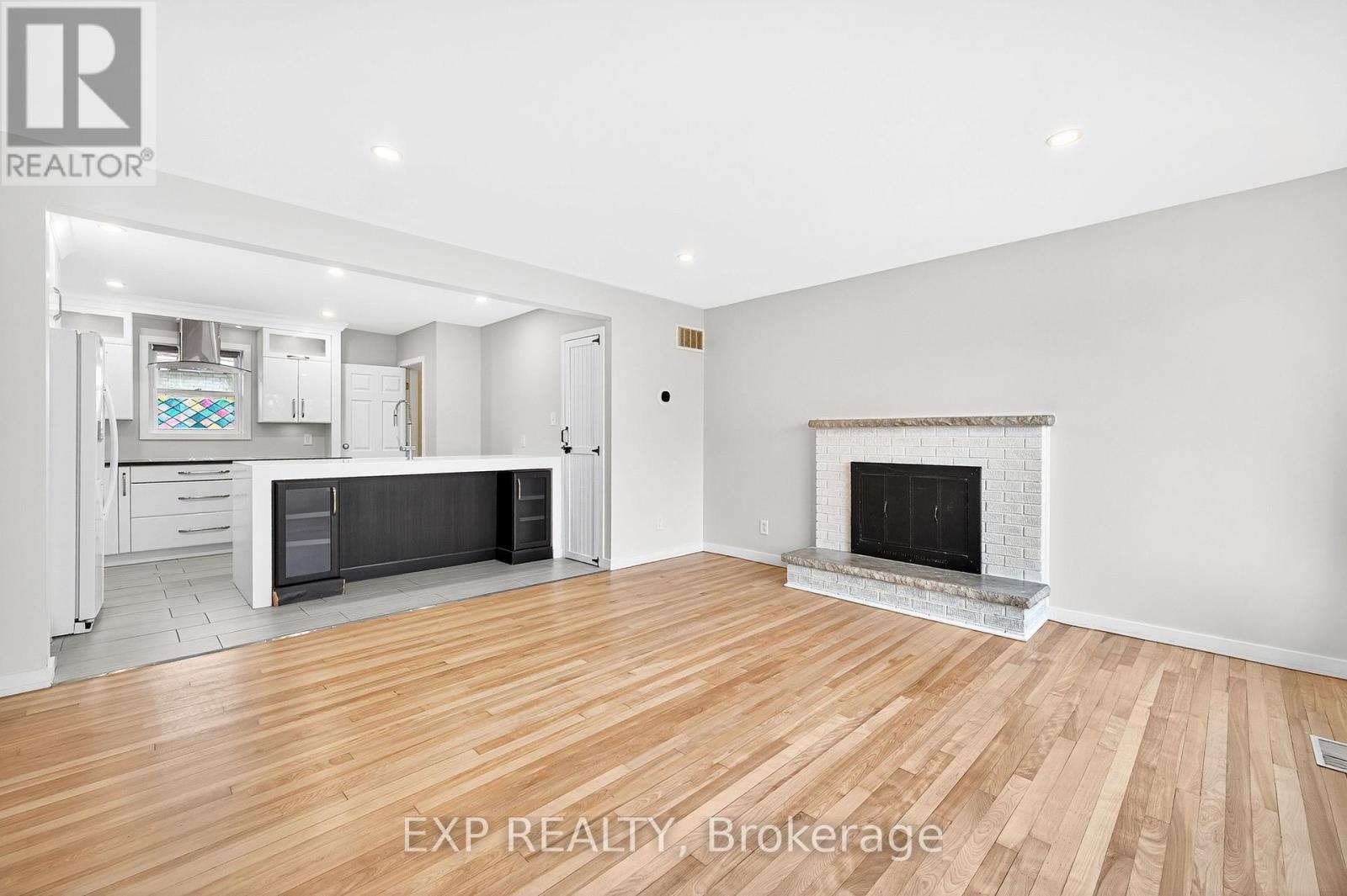 1103 Frances Street, Ottawa, Ontario  K1K 3L6 - Photo 6 - X12562494