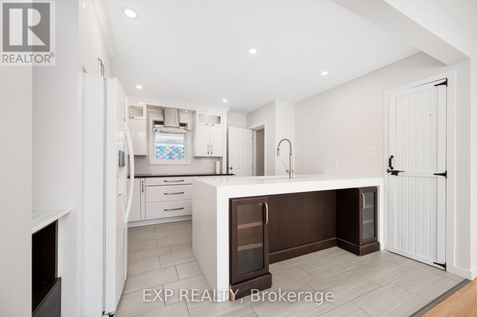 1103 Frances Street, Ottawa, Ontario  K1K 3L6 - Photo 7 - X12562494