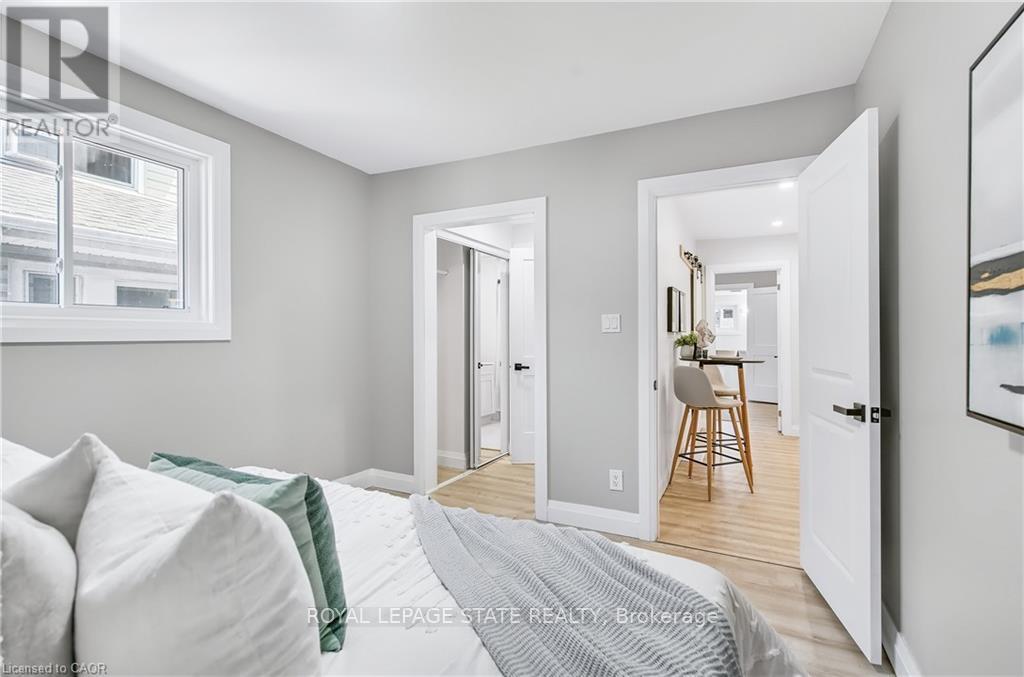 1 - 10 Comet Avenue, Hamilton, Ontario  L8H 7E5 - Photo 13 - X12562242