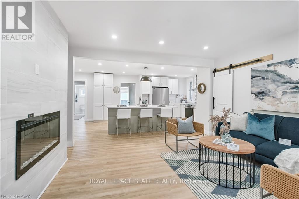 1 - 10 Comet Avenue, Hamilton, Ontario  L8H 7E5 - Photo 3 - X12562242