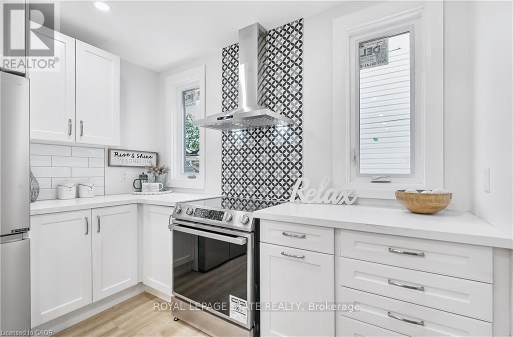 1 - 10 Comet Avenue, Hamilton, Ontario  L8H 7E5 - Photo 5 - X12562242