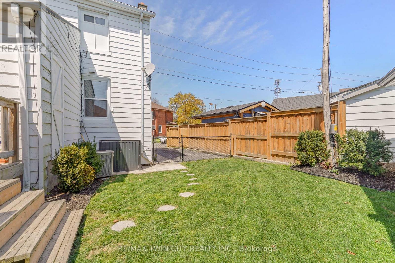 79 Palace Street, Brantford, Ontario  N3T 3W8 - Photo 28 - X12562420