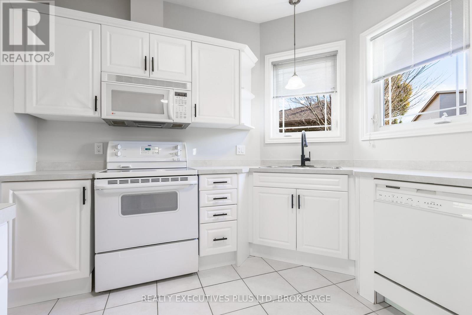 10 - 3300 Montrose Road, Niagara Falls, Ontario  L2H 3L9 - Photo 20 - X12562492