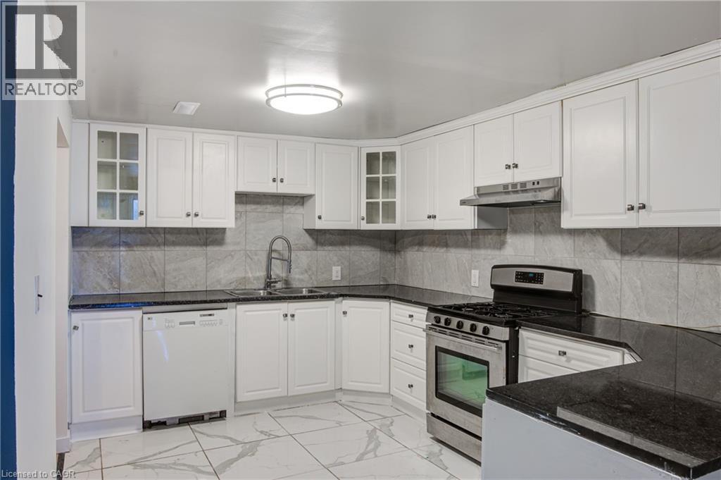 90 Tank Street, Petrolia, Ontario  N0N 1R0 - Photo 14 - 40789507