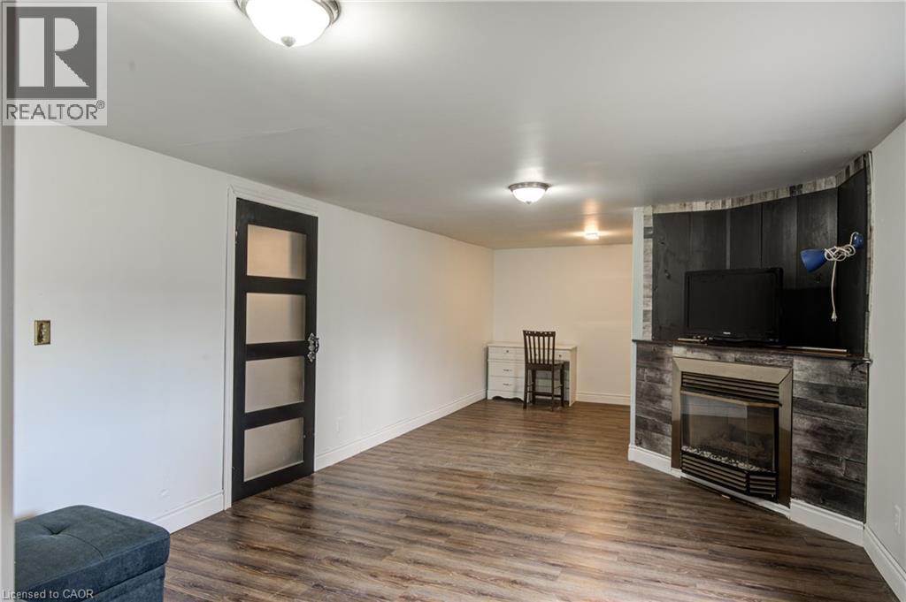 90 Tank Street, Petrolia, Ontario  N0N 1R0 - Photo 23 - 40789507