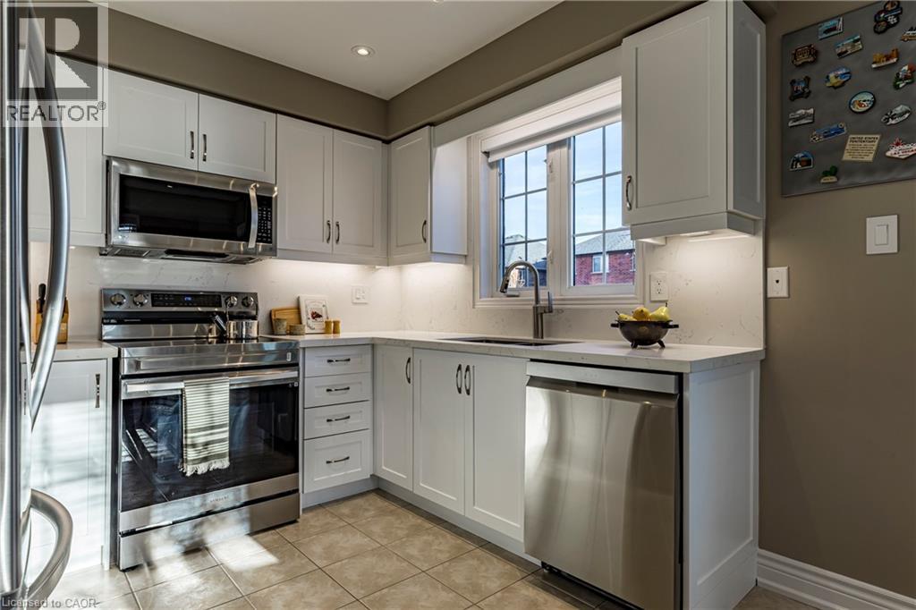 1866 Creek Way, Burlington, Ontario L7L 6P9 - Photo 12 - 40789283