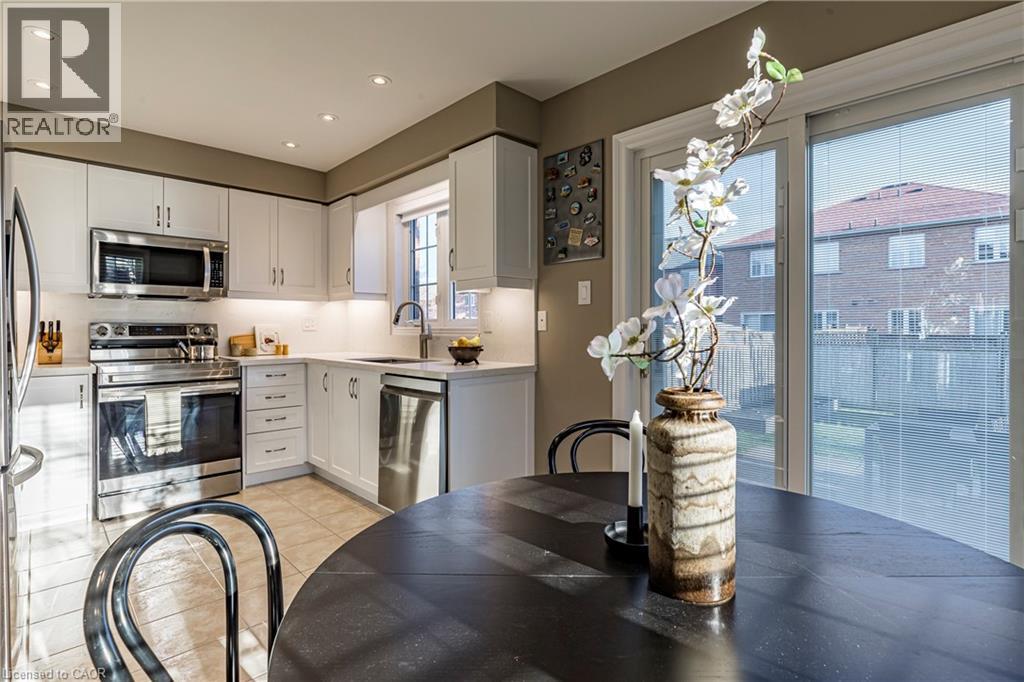 1866 Creek Way, Burlington, Ontario L7L 6P9 - Photo 13 - 40789283