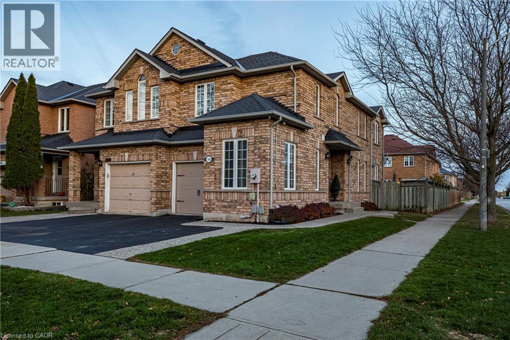 1866 Creek Way, Burlington, Ontario L7L 6P9 - Photo 2 - 40789283