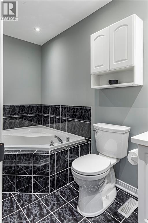 1866 Creek Way, Burlington, Ontario L7L 6P9 - Photo 27 - 40789283