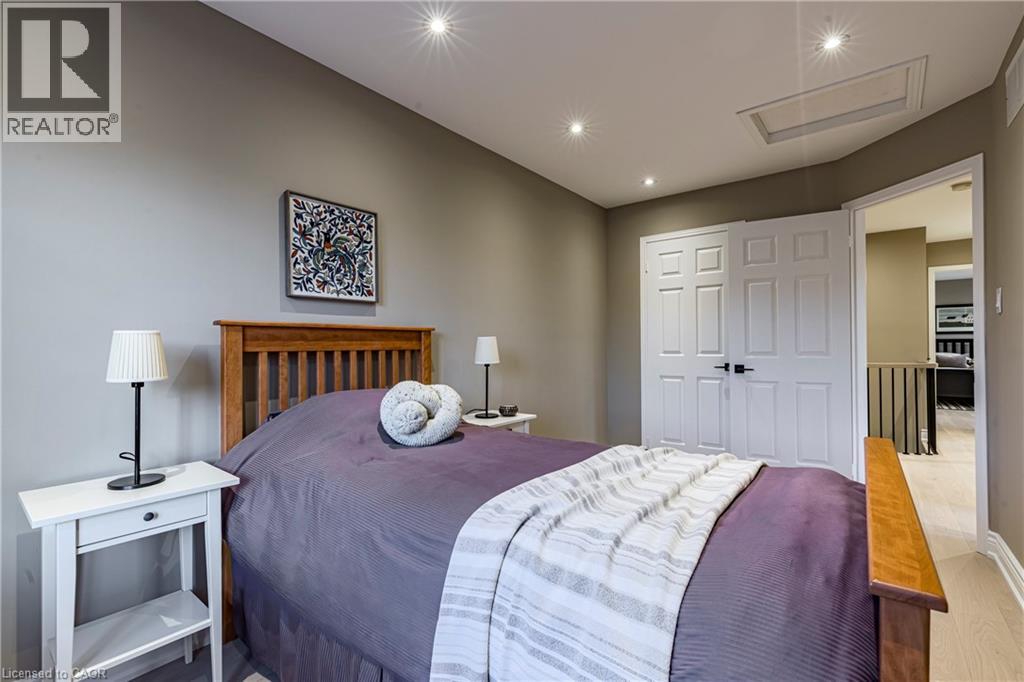 1866 Creek Way, Burlington, Ontario L7L 6P9 - Photo 31 - 40789283