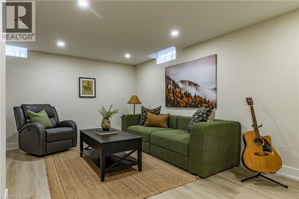 1866 Creek Way, Burlington, Ontario L7L 6P9 - Photo 39 - 40789283