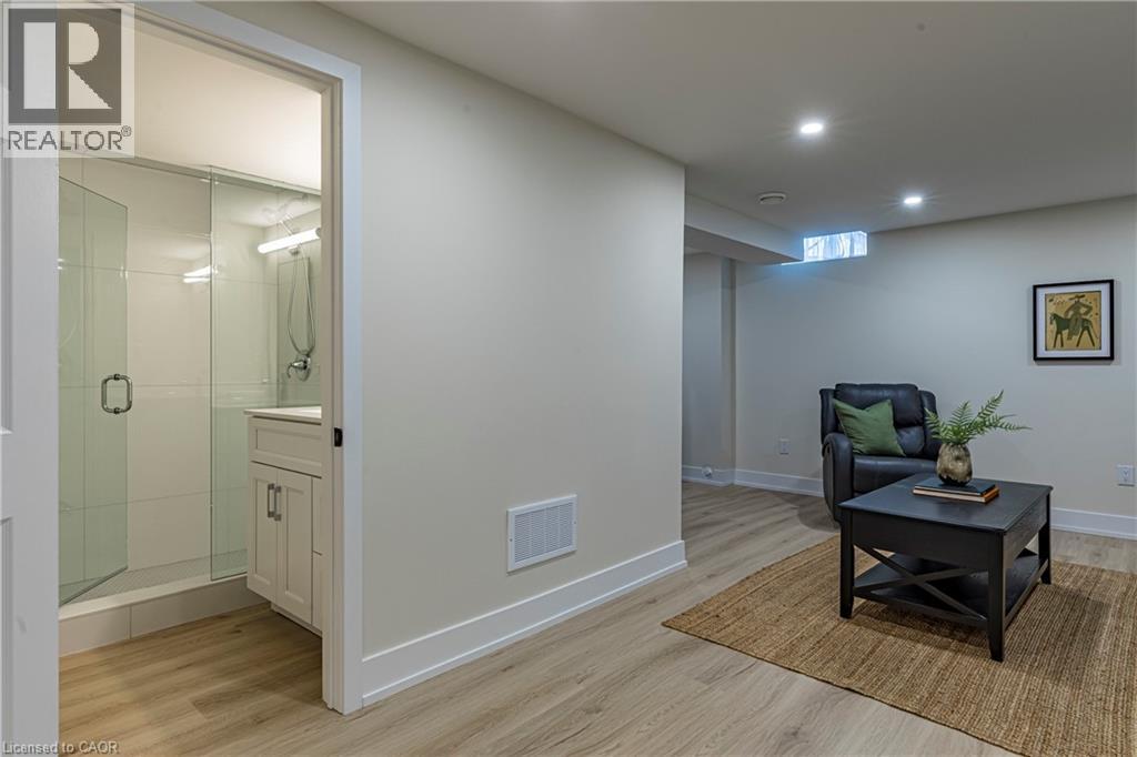 1866 Creek Way, Burlington, Ontario L7L 6P9 - Photo 42 - 40789283