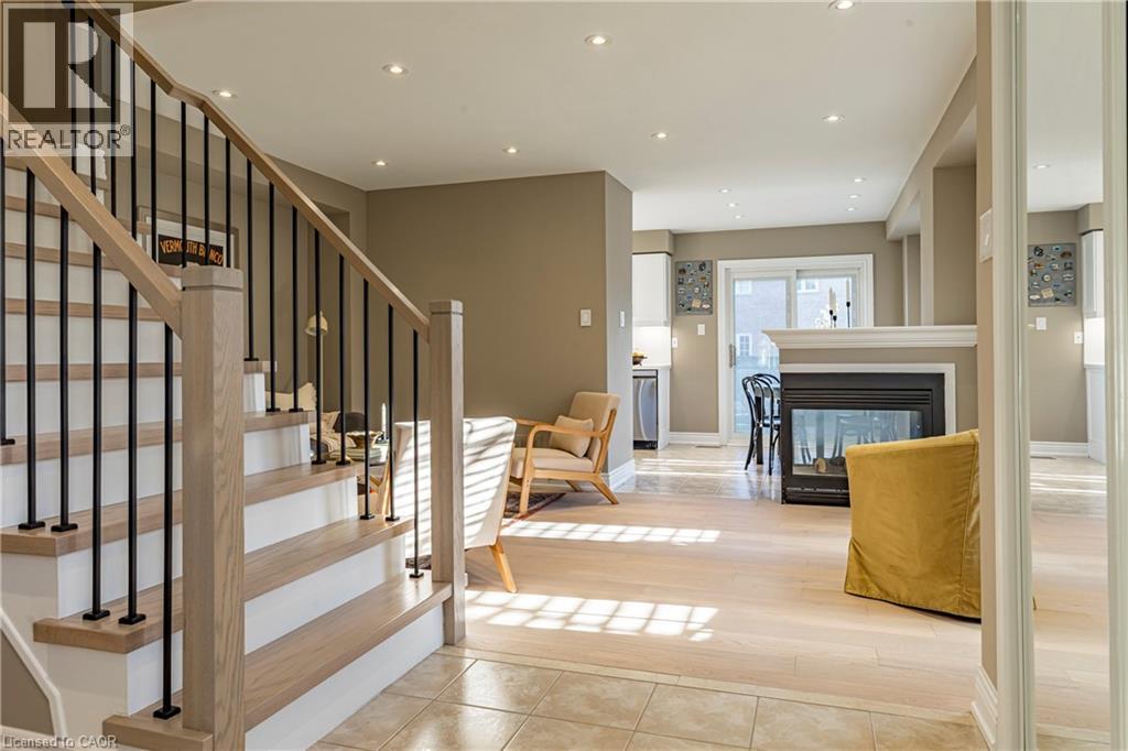 1866 Creek Way, Burlington, Ontario L7L 6P9 - Photo 6 - 40789283