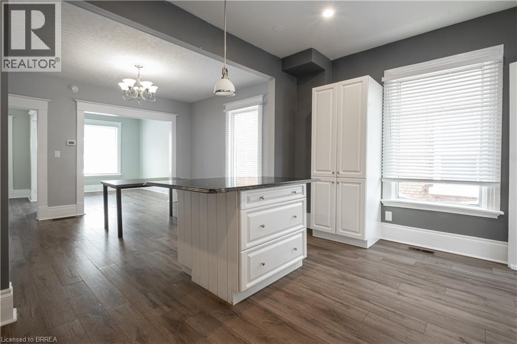 24 Campbell Street, Brantford, Ontario  N3R 1X8 - Photo 12 - 40789083