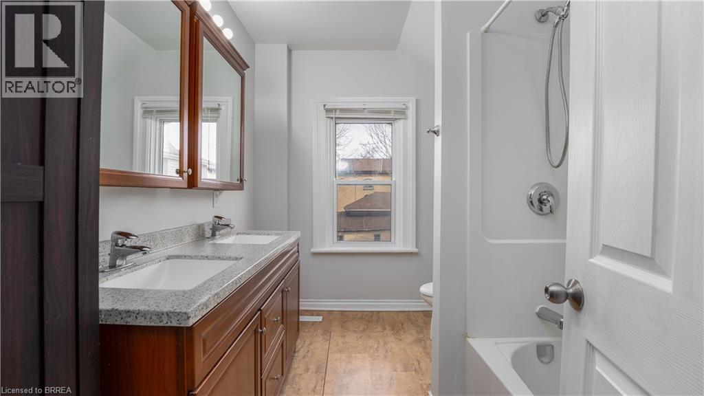 48 Sheridan Street Unit# Upper, Brantford, Ontario  N3T 2P9 - Photo 14 - 40789067