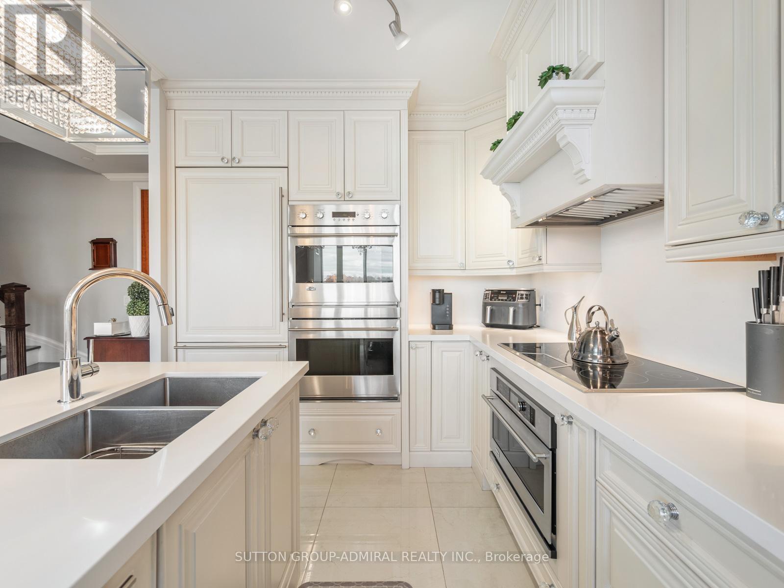 705 - 4700 Highway 7 Road, Vaughan, Ontario  L4L 0B4 - Photo 6 - N12562238