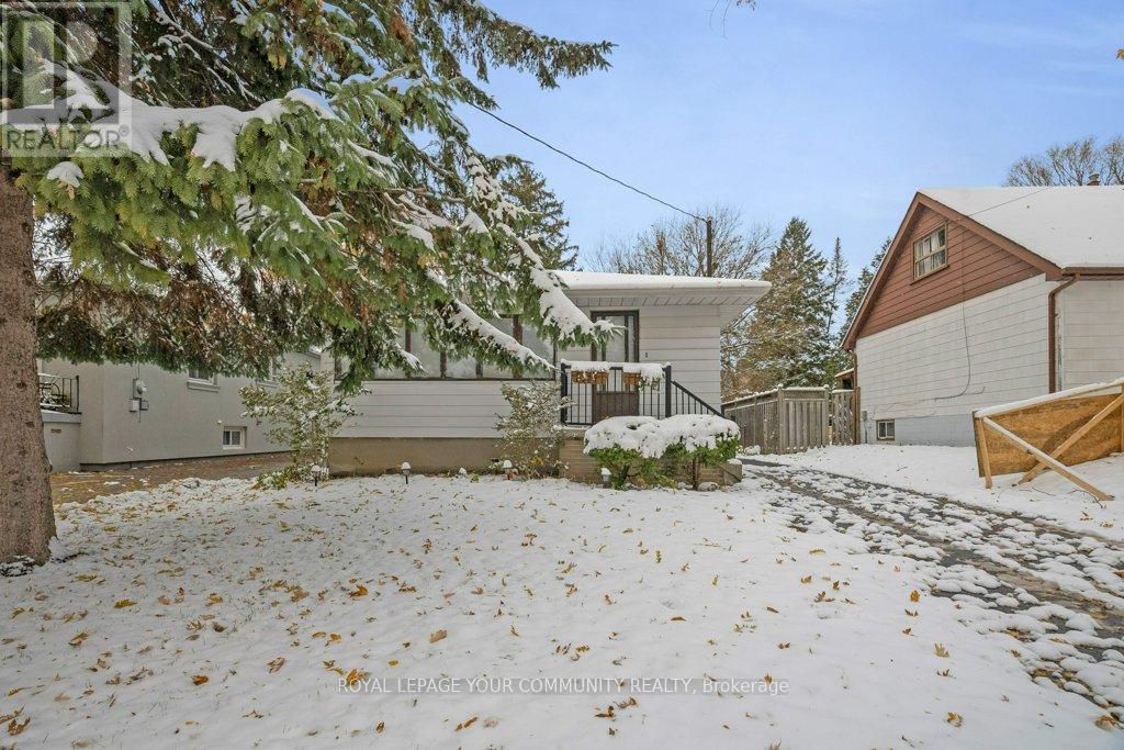 184 Hendon Avenue, Toronto, Ontario  M2M 1A7 - Photo 3 - C12562538