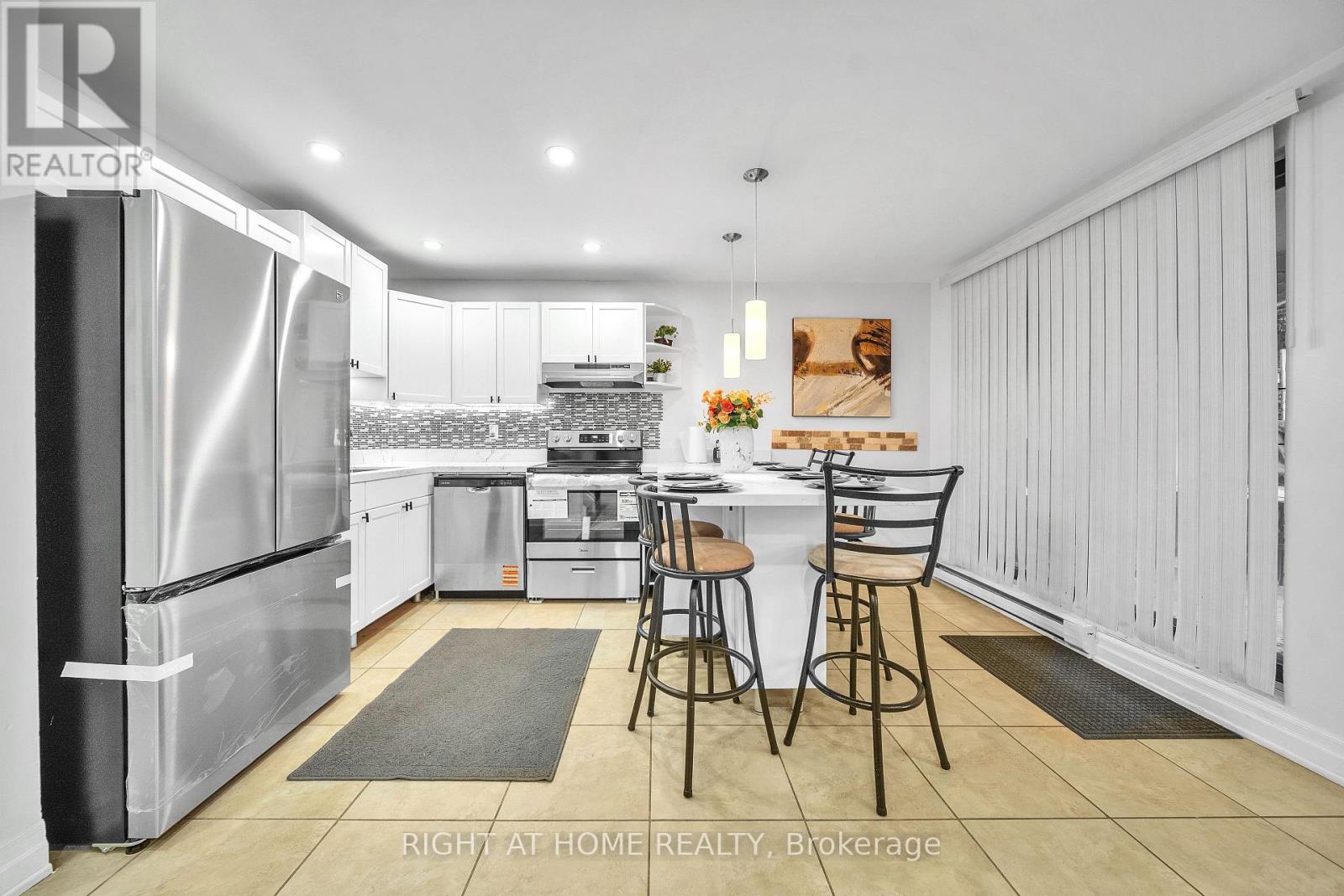 132 - 1058 Falgarwood Drive, Oakville, Ontario  L6H 2P3 - Photo 19 - W12557428