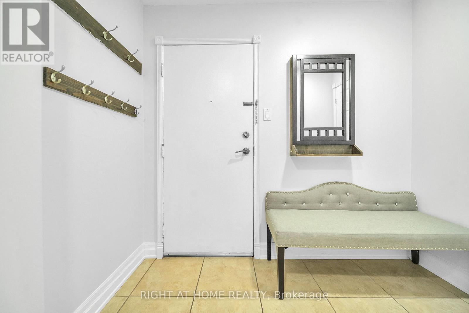 132 - 1058 Falgarwood Drive, Oakville, Ontario  L6H 2P3 - Photo 8 - W12557428