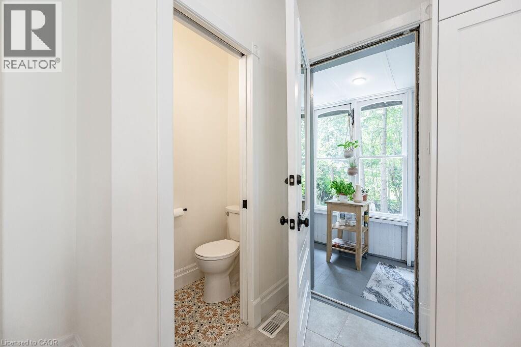 69 Ahrens Street W, Kitchener, Ontario  N2H 4B8 - Photo 25 - 40788938