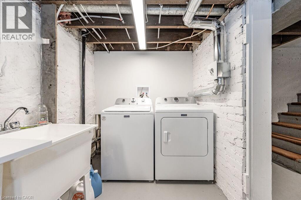 69 Ahrens Street W, Kitchener, Ontario  N2H 4B8 - Photo 39 - 40788938