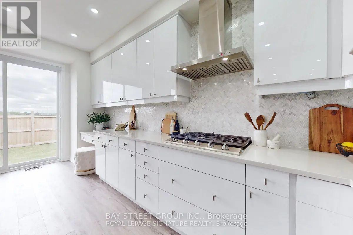 49 Broden Crescent, Whitby, Ontario  L1P 0M1 - Photo 2 - E12562562