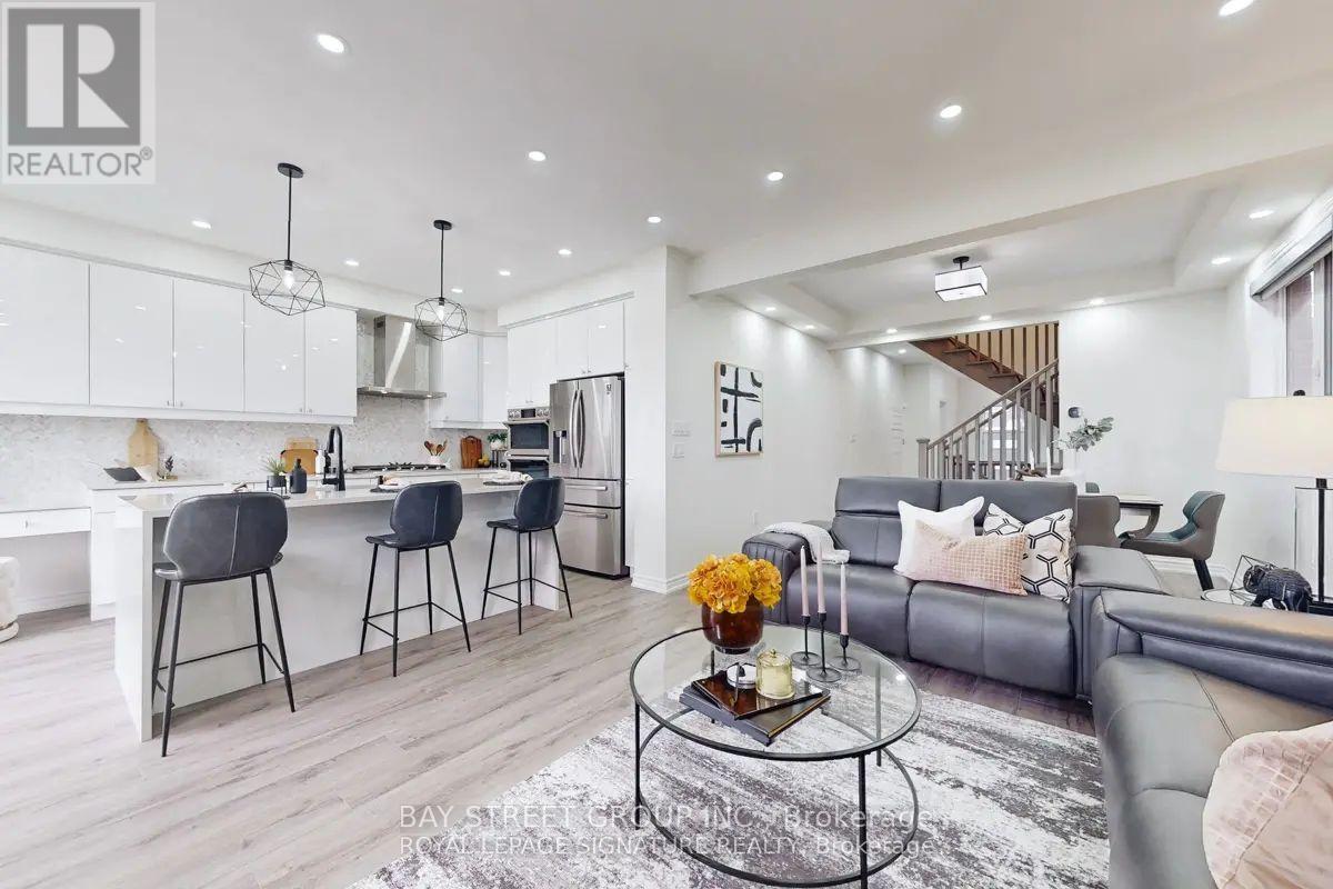 49 Broden Crescent, Whitby, Ontario  L1P 0M1 - Photo 3 - E12562562