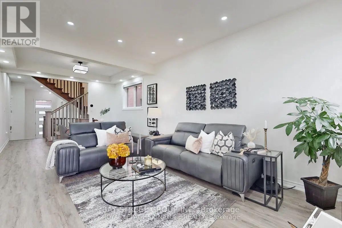 49 Broden Crescent, Whitby, Ontario  L1P 0M1 - Photo 6 - E12562562