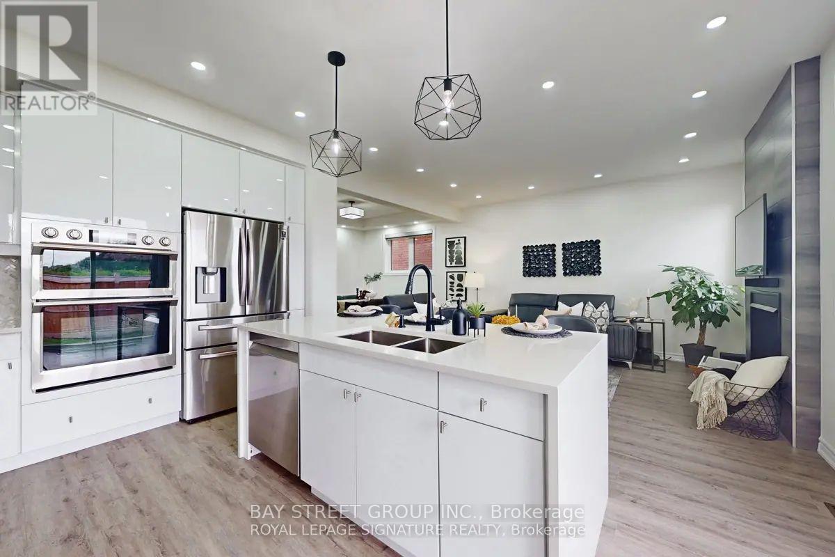 49 Broden Crescent, Whitby, Ontario  L1P 0M1 - Photo 7 - E12562562