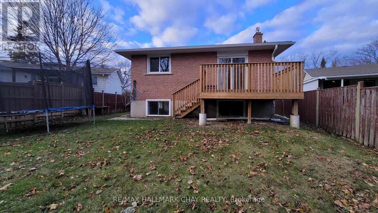 39 Bernick Drive, Barrie, Ontario  L4M 5C1 - Photo 2 - S12546978