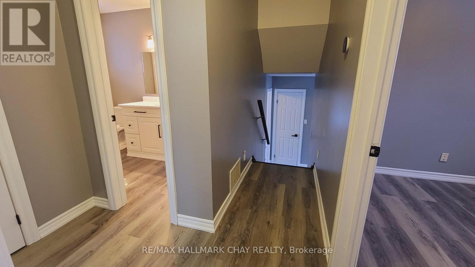 39 Bernick Drive, Barrie, Ontario  L4M 5C1 - Photo 14 - S12546978