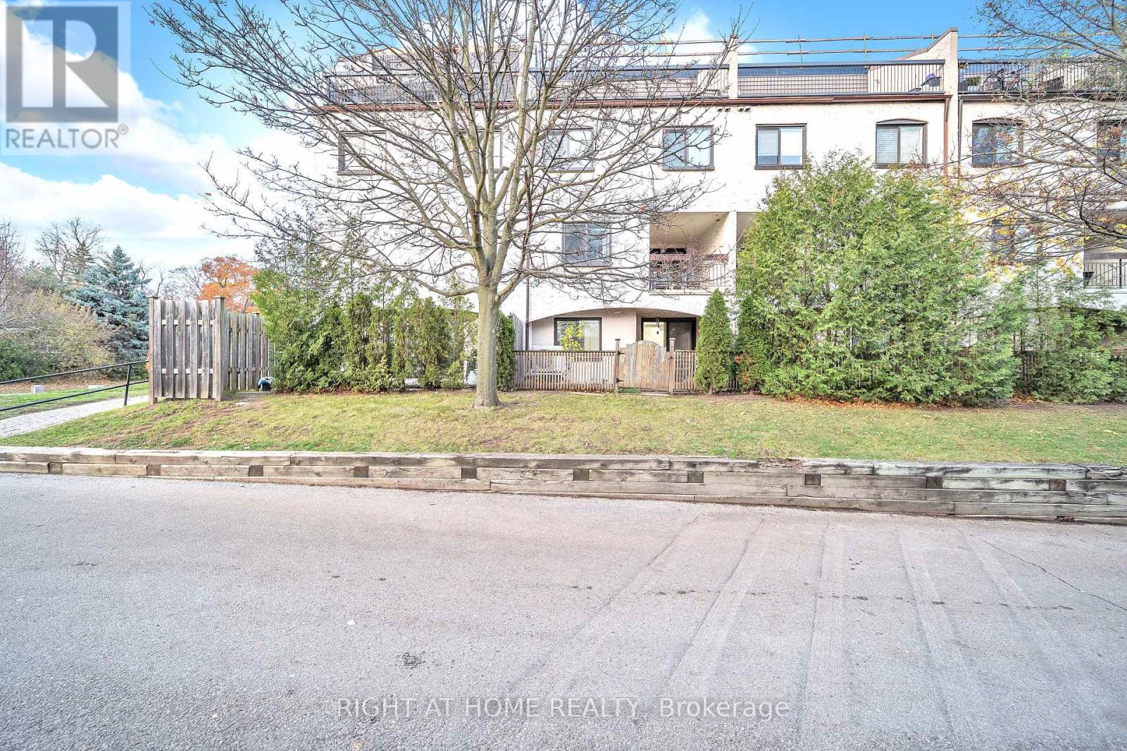 132 - 1058 Falgarwood Drive, Oakville, Ontario  L6H 2P3 - Photo 41 - W12557428