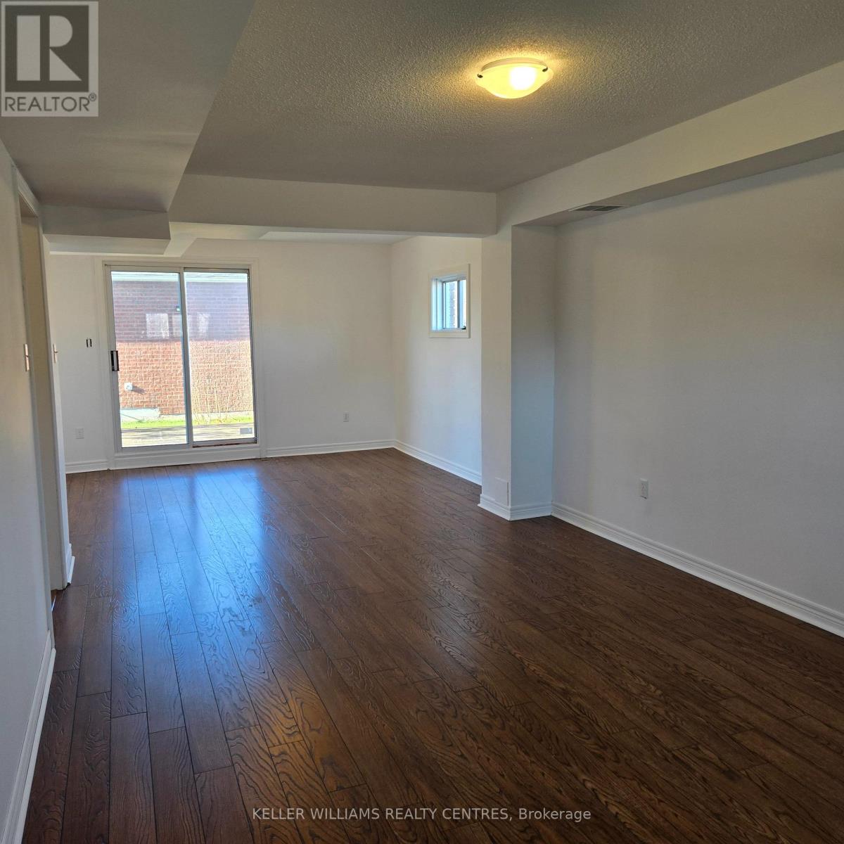 17 Iveagh Drive, Georgina, Ontario  L4P 3X1 - Photo 15 - N12562548