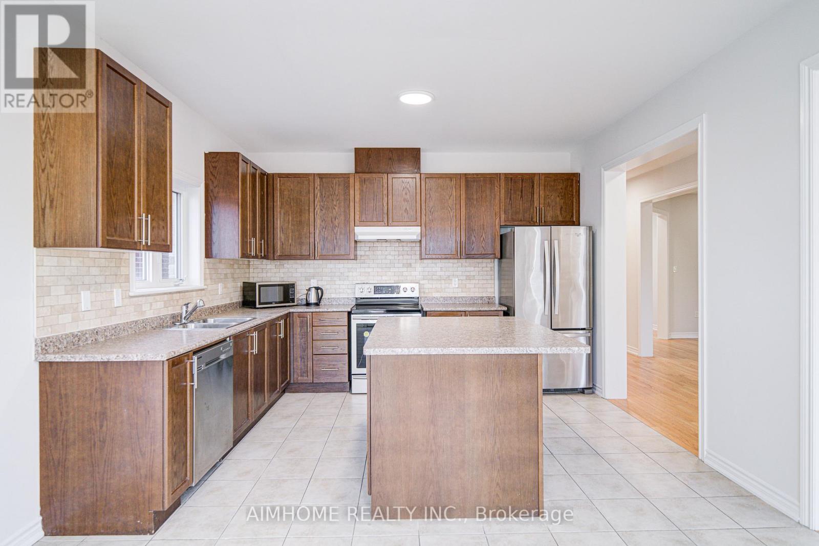 29 Bamburg Street N, Georgina, Ontario  L0E 1R0 - Photo 12 - N12562552