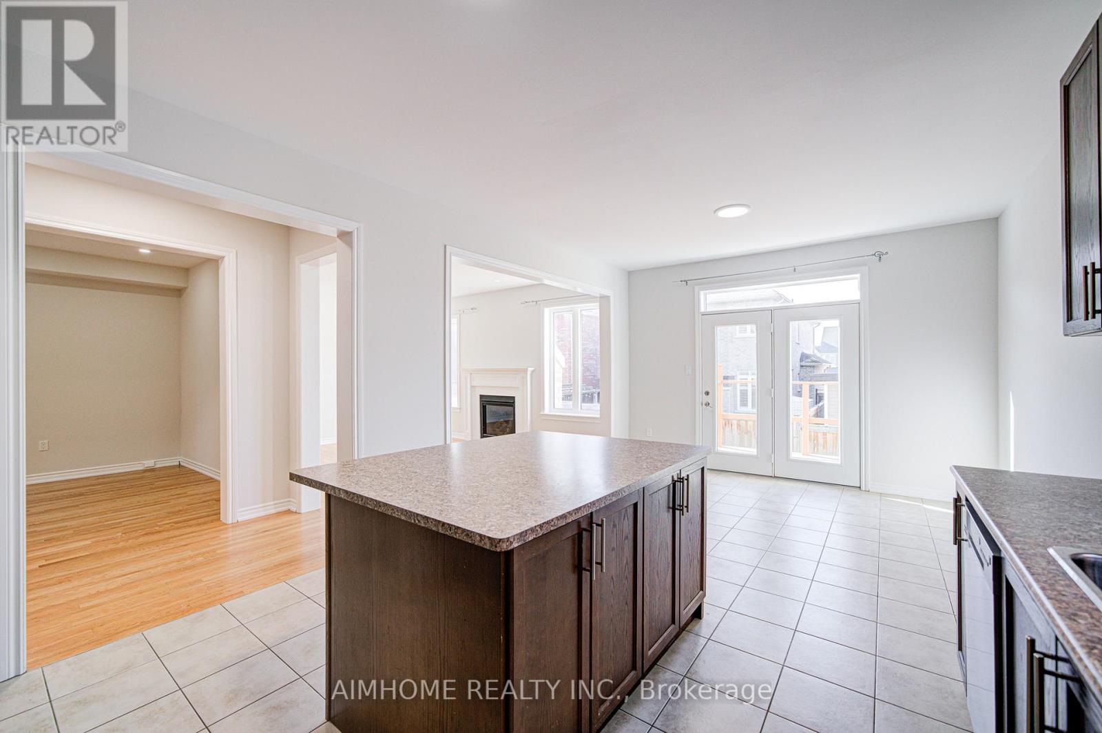 29 Bamburg Street N, Georgina, Ontario  L0E 1R0 - Photo 13 - N12562552