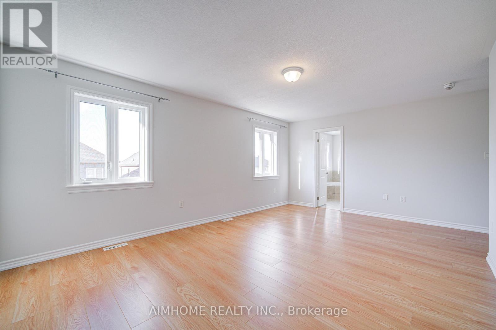 29 Bamburg Street N, Georgina, Ontario  L0E 1R0 - Photo 25 - N12562552