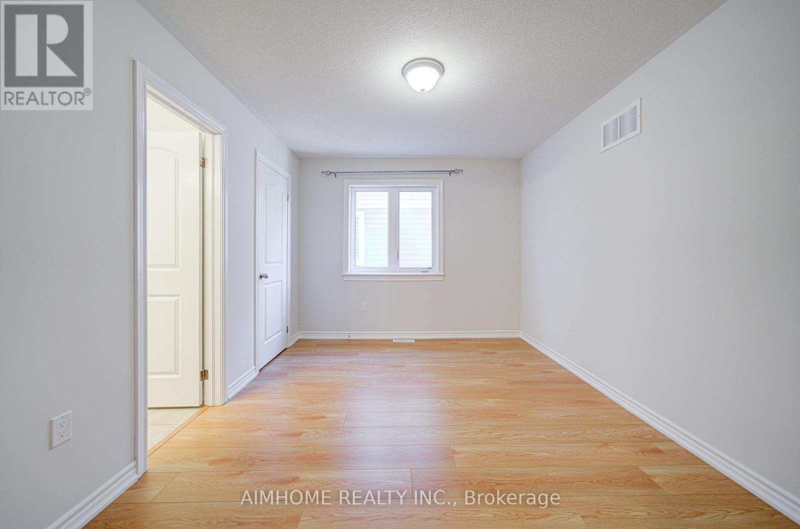 29 Bamburg Street N, Georgina, Ontario  L0E 1R0 - Photo 41 - N12562552