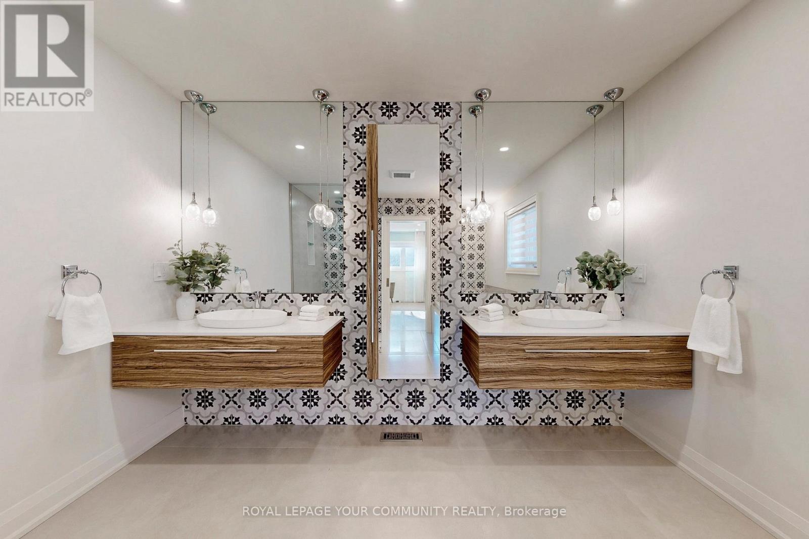 236 Thornway Avenue, Vaughan, Ontario  L4J 7X8 - Photo 17 - N12562574