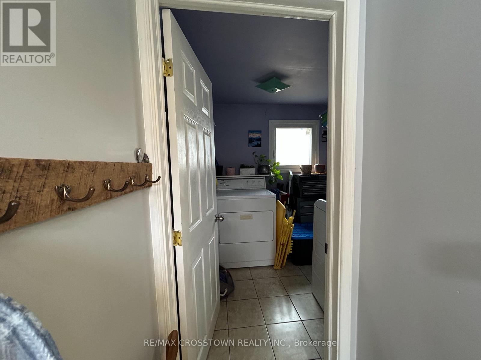 661 Fourth Avenue, Tay, Ontario  L0K 1R0 - Photo 10 - S12562478
