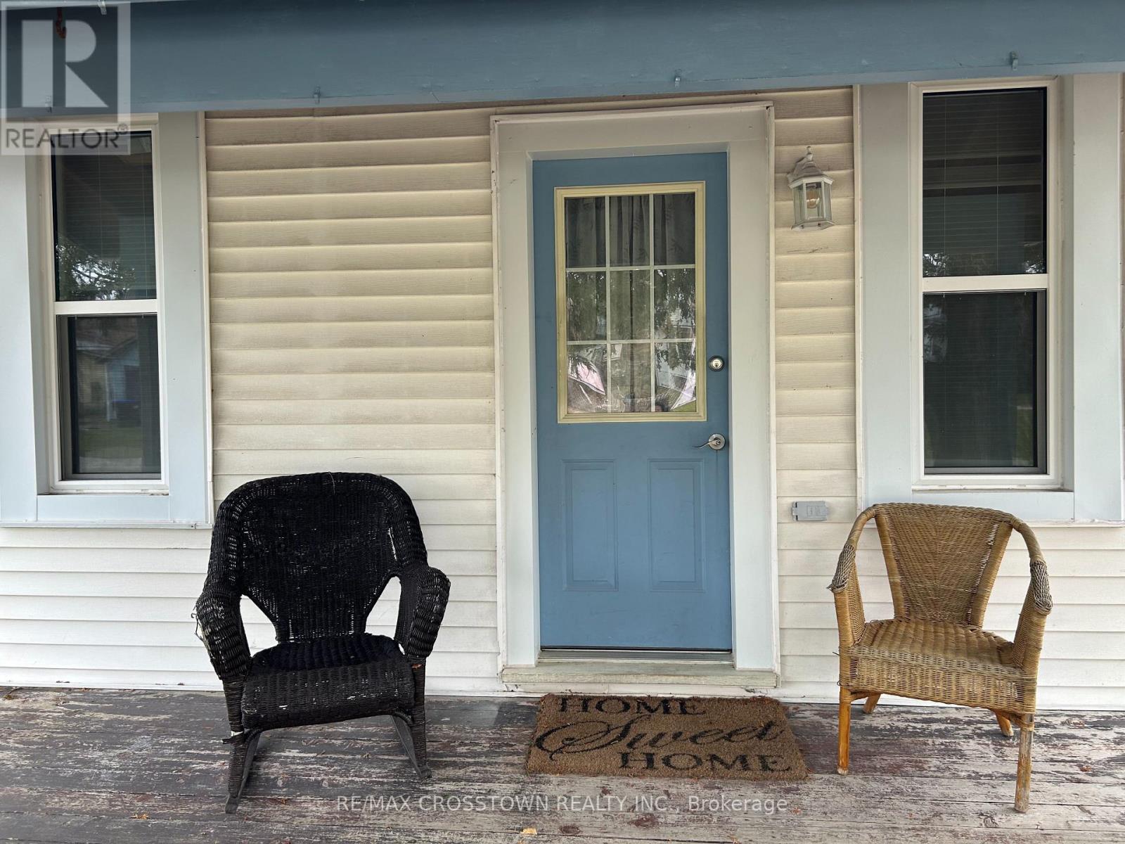 661 Fourth Avenue, Tay, Ontario  L0K 1R0 - Photo 3 - S12562478