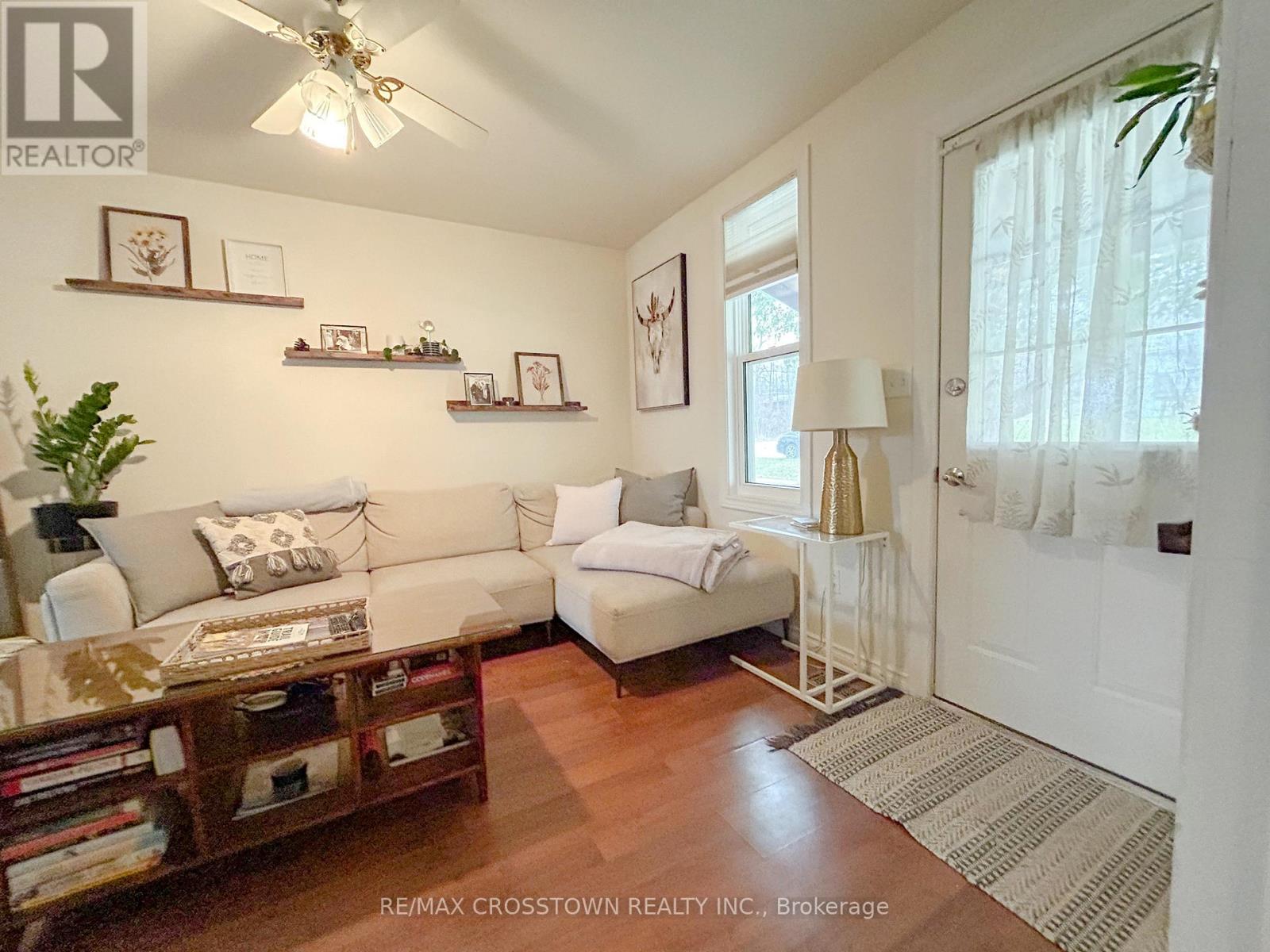 661 Fourth Avenue, Tay, Ontario  L0K 1R0 - Photo 4 - S12562478